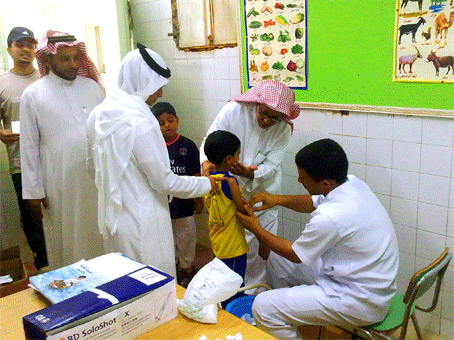 تطعيم طلاب الصف الاول Tataee10